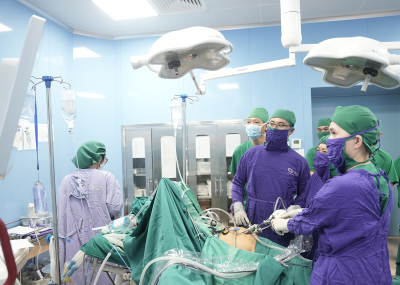 Bệnh viện Bãi Cháy làm chủ kỹ thuật phẫu thuật nội soi cắt dạ dày vét hạch điều trị ung thư: Mở ra cơ hội sống cho nhiều người bệnh giai đoạn tiến triển - Bệnh viện Bãi Cháy